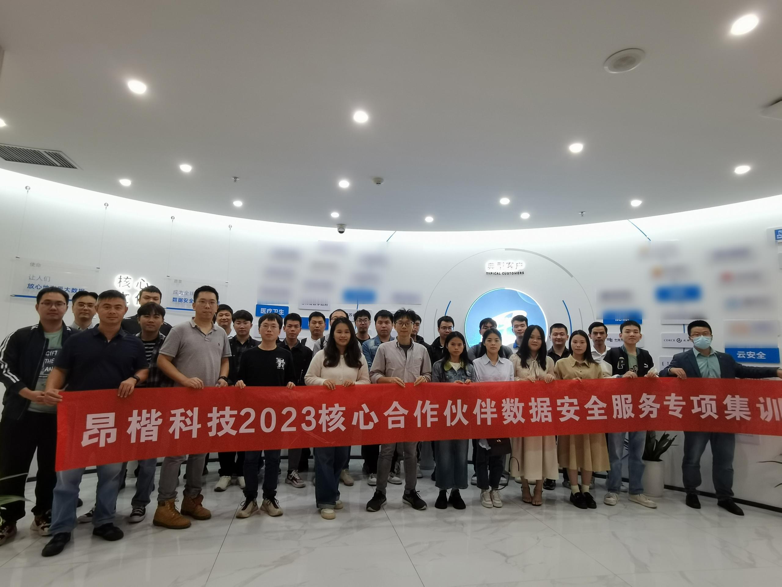 8e76bf5c2b3e772d24b7f7681d5cbdec.jpg 8e76bf5c2b3e772d24b7f7681d5cbdec.jpg