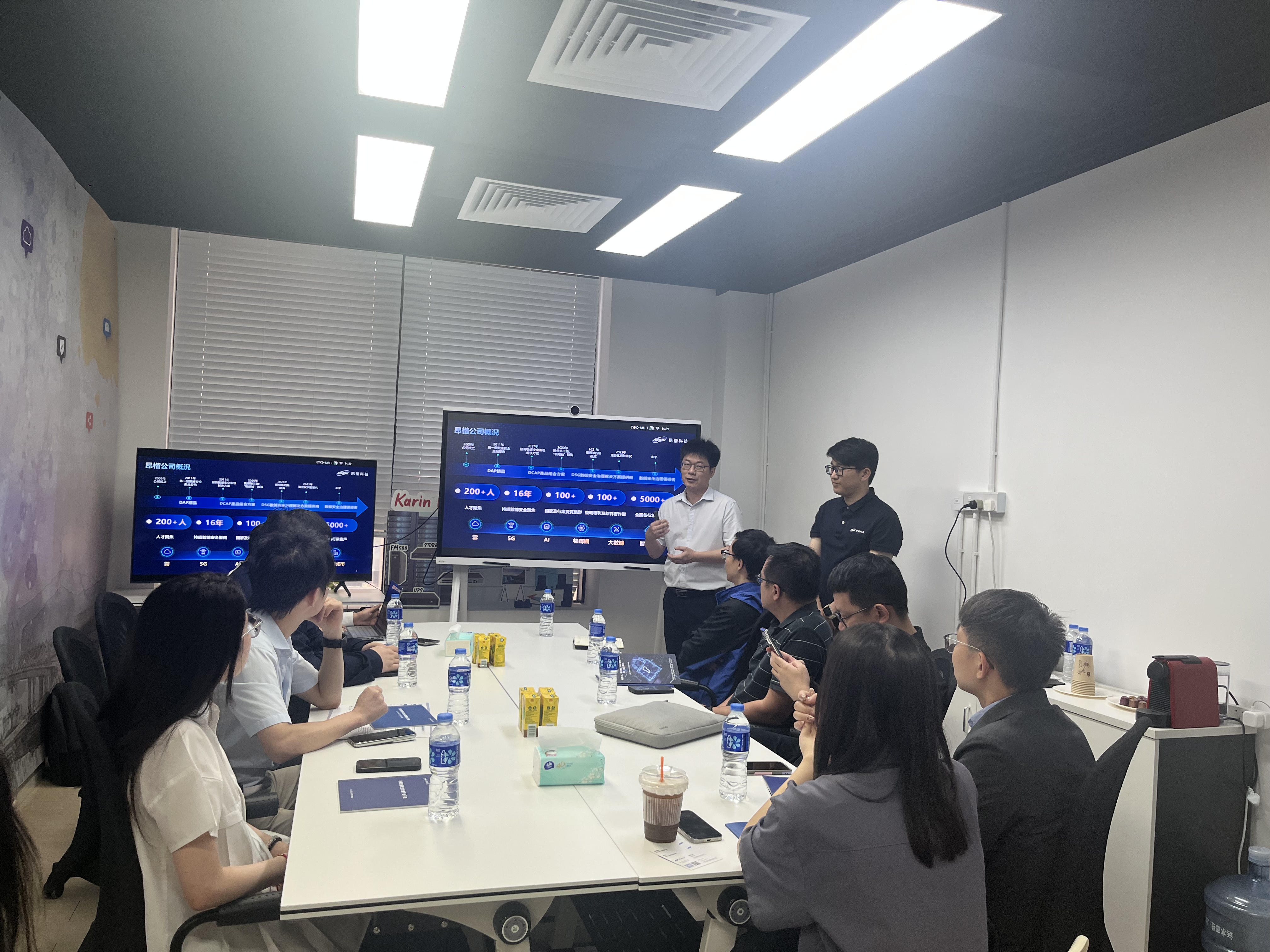 77b6e73d40e8680287f62914d8e3ae5c.jpg 77b6e73d40e8680287f62914d8e3ae5c.jpg